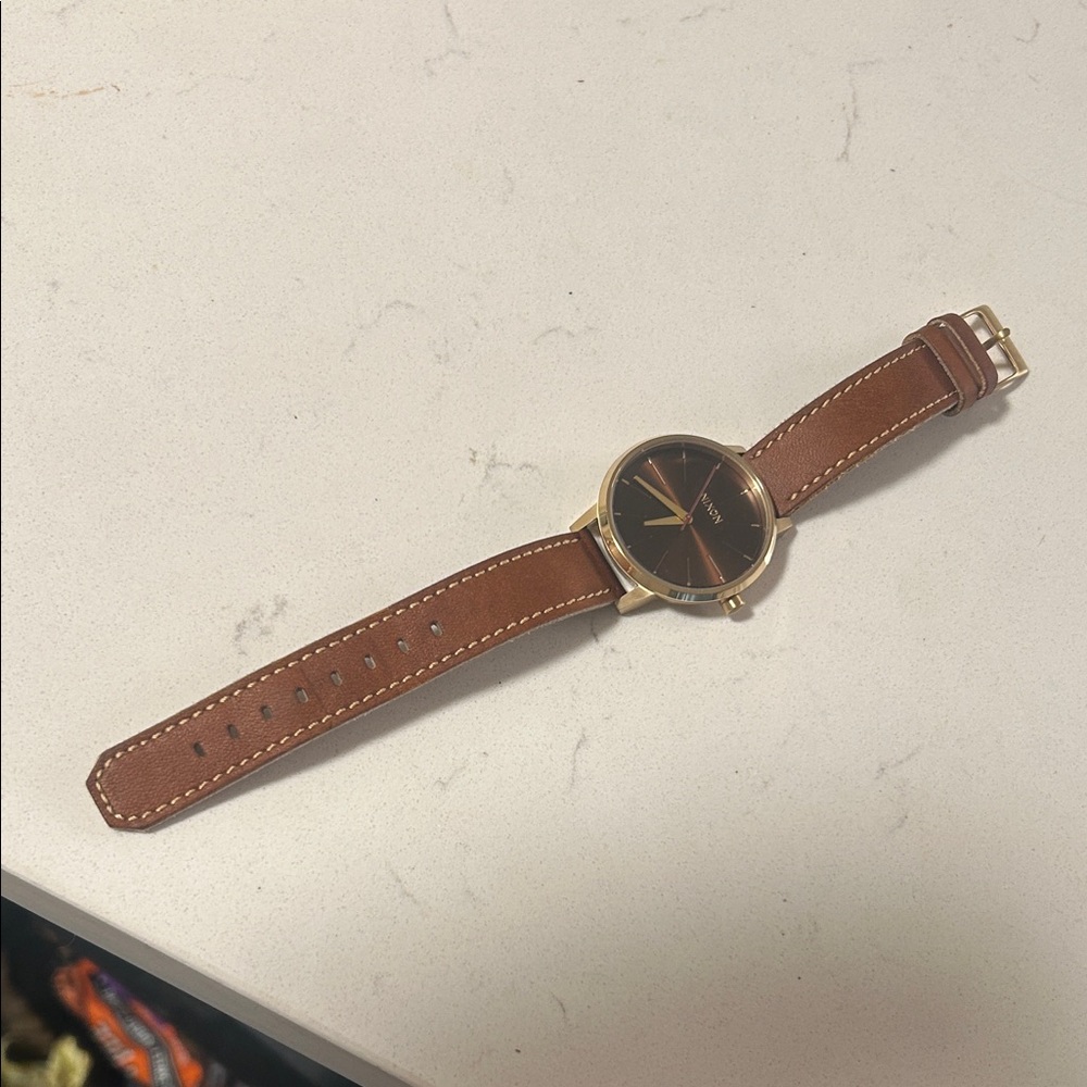 Nixon Gold and Brown Leather Watch - Picture 2 of 3